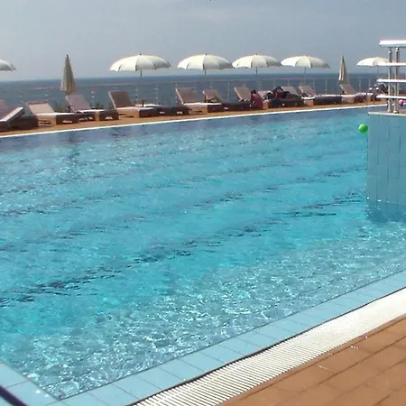 Klaudia Notopen Sarande