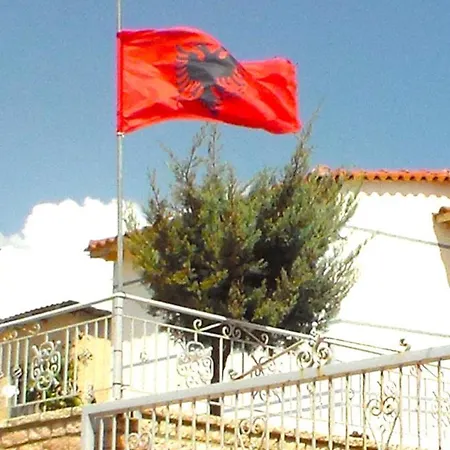 Klaudia Notopen * Saranda